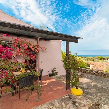 Bilo Vista Mare Con Piscina By Budoniaffitti Holiday home *